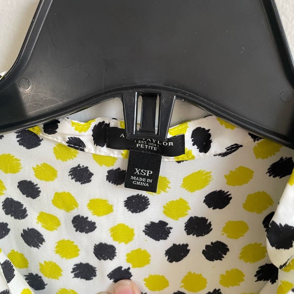 BLACK YELLOW GREEN SLEEVELESS BLOUSE TOP RUFFLES TIE FRONT PETITE DOTS SPRING - Picture 5 of 9